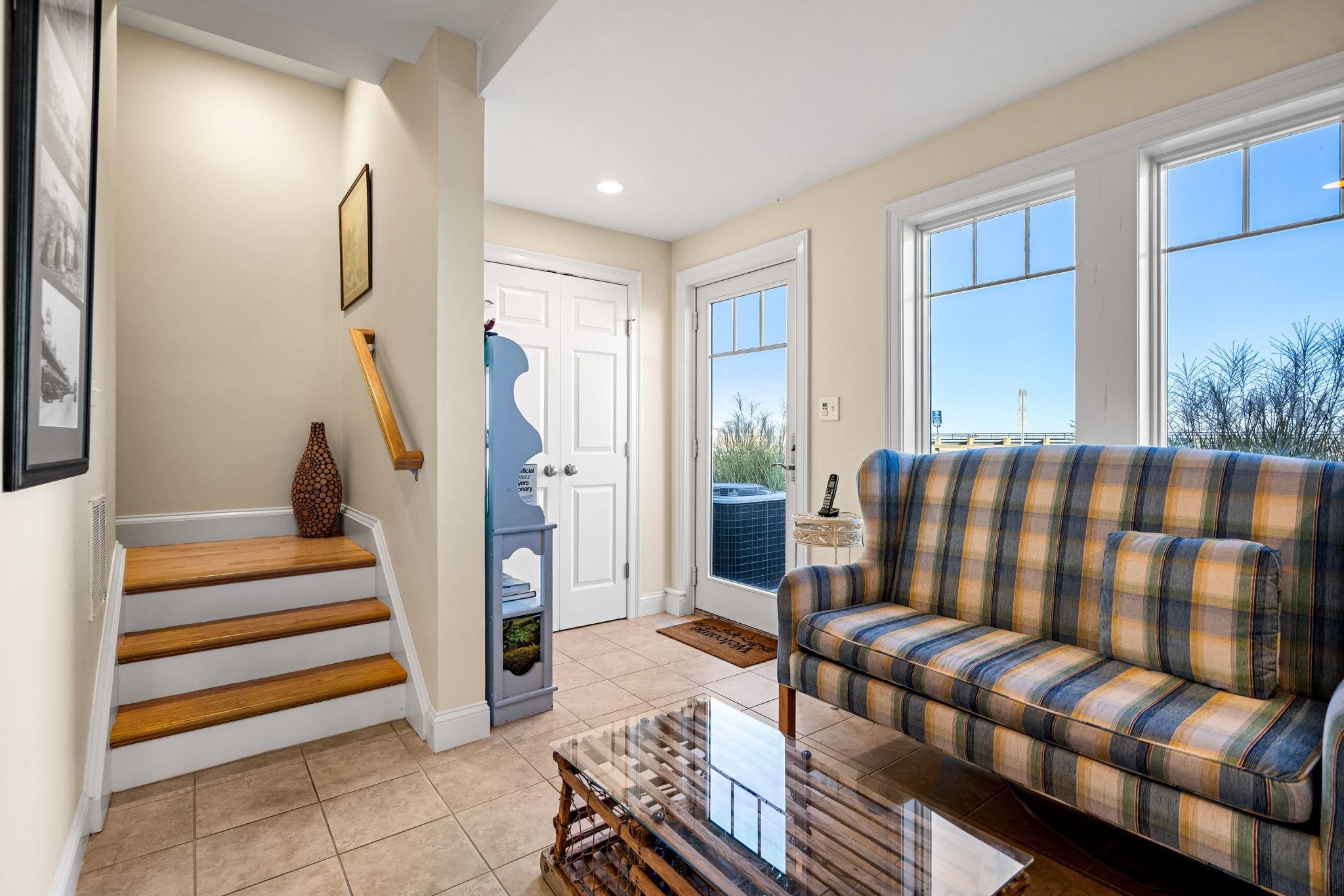 375 Ocean Boulevard 3