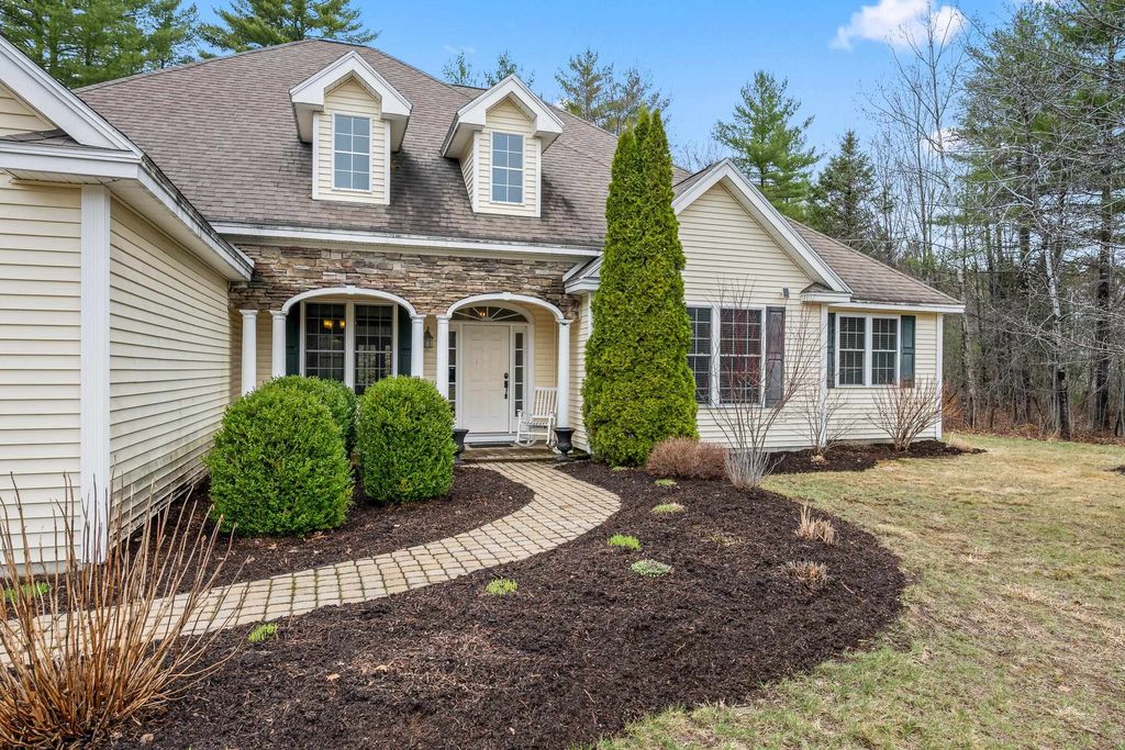 Photo of 79 Jefferson Circle, Conway, NH 03813 (MLS # 5083926)