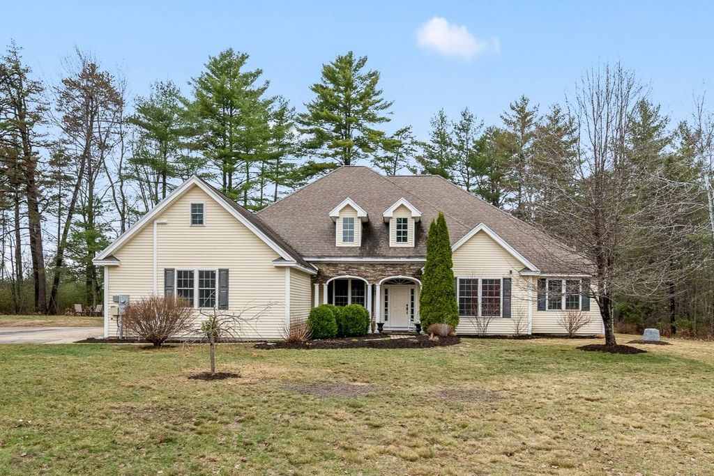 Photo of 79 Jefferson Circle, Conway, NH 03813 (MLS # 5083926)