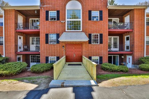 Photo of 1 Louisburg Square #2, Nashua, NH 03060 (MLS # 5059927)