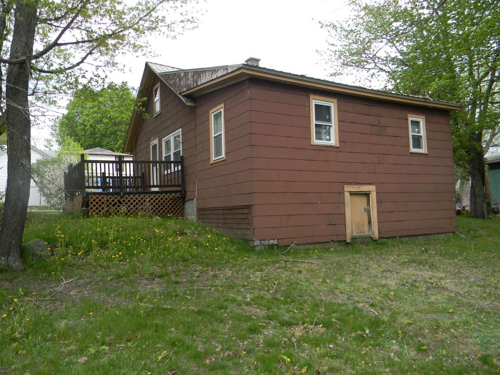 Photo of 13 Fiske Street, Northumberland, NH 03582 (MLS # 5089903)