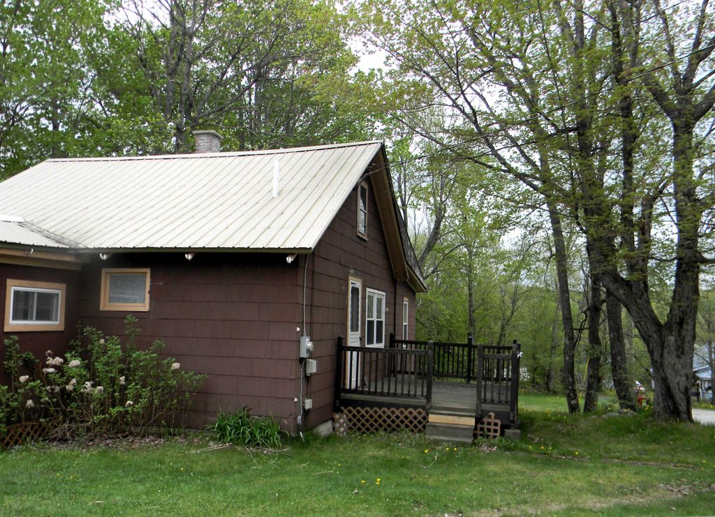 Photo of 13 Fiske Street, Northumberland, NH 03582 (MLS # 5089903)