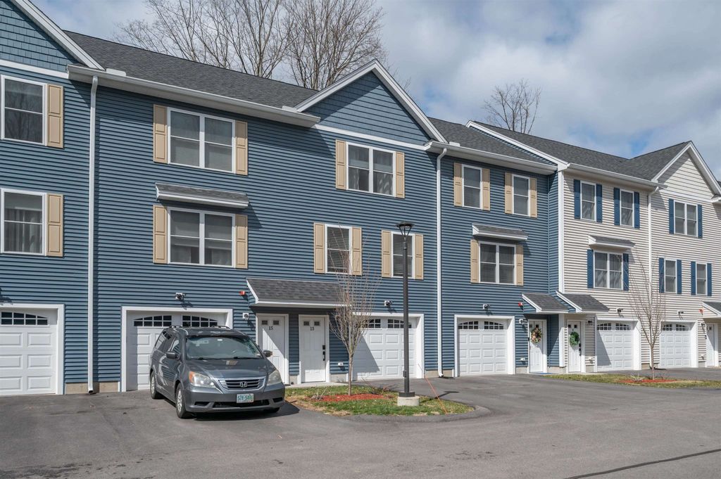 Photo of 13 Sapphire Lane, Nashua, NH 03064 (MLS # 5082438)