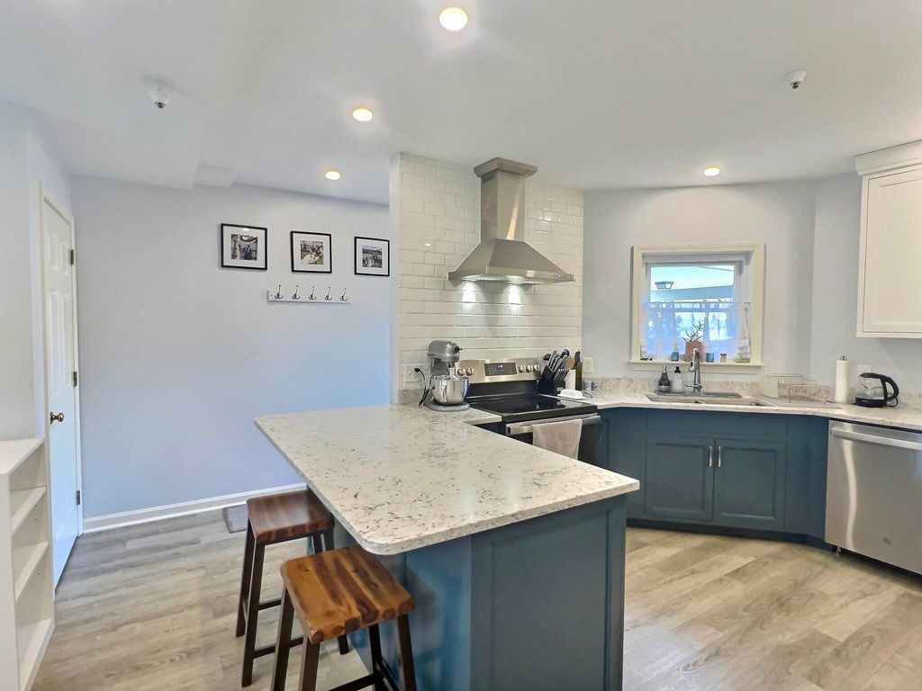 Photo of 40 Wolf Road, Lebanon, NH 03766 (MLS # 5080616)