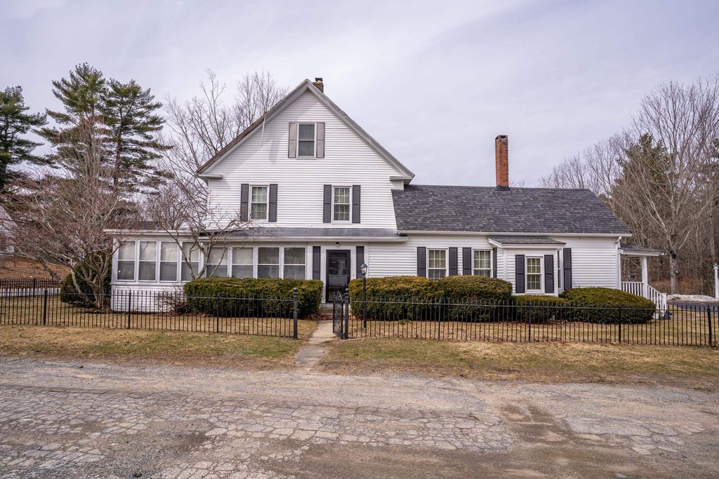 Photo of 308 Main Street, Fremont, NH 03044 (MLS # 5080427)