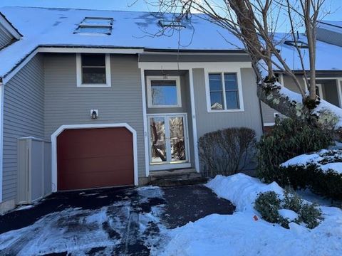 57 Green Heron Lane Nashua NH 03062