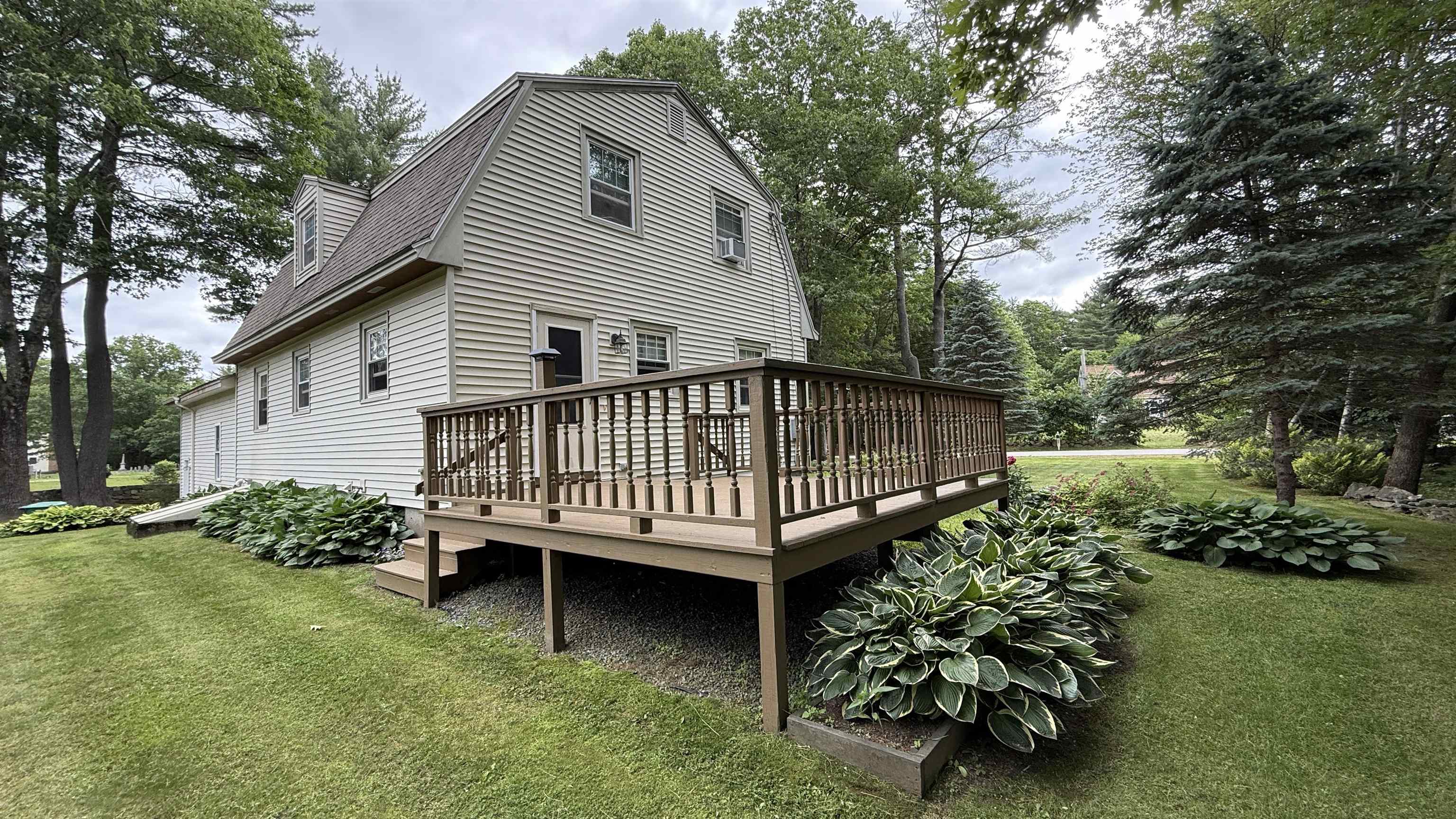 75 Leavitt Road