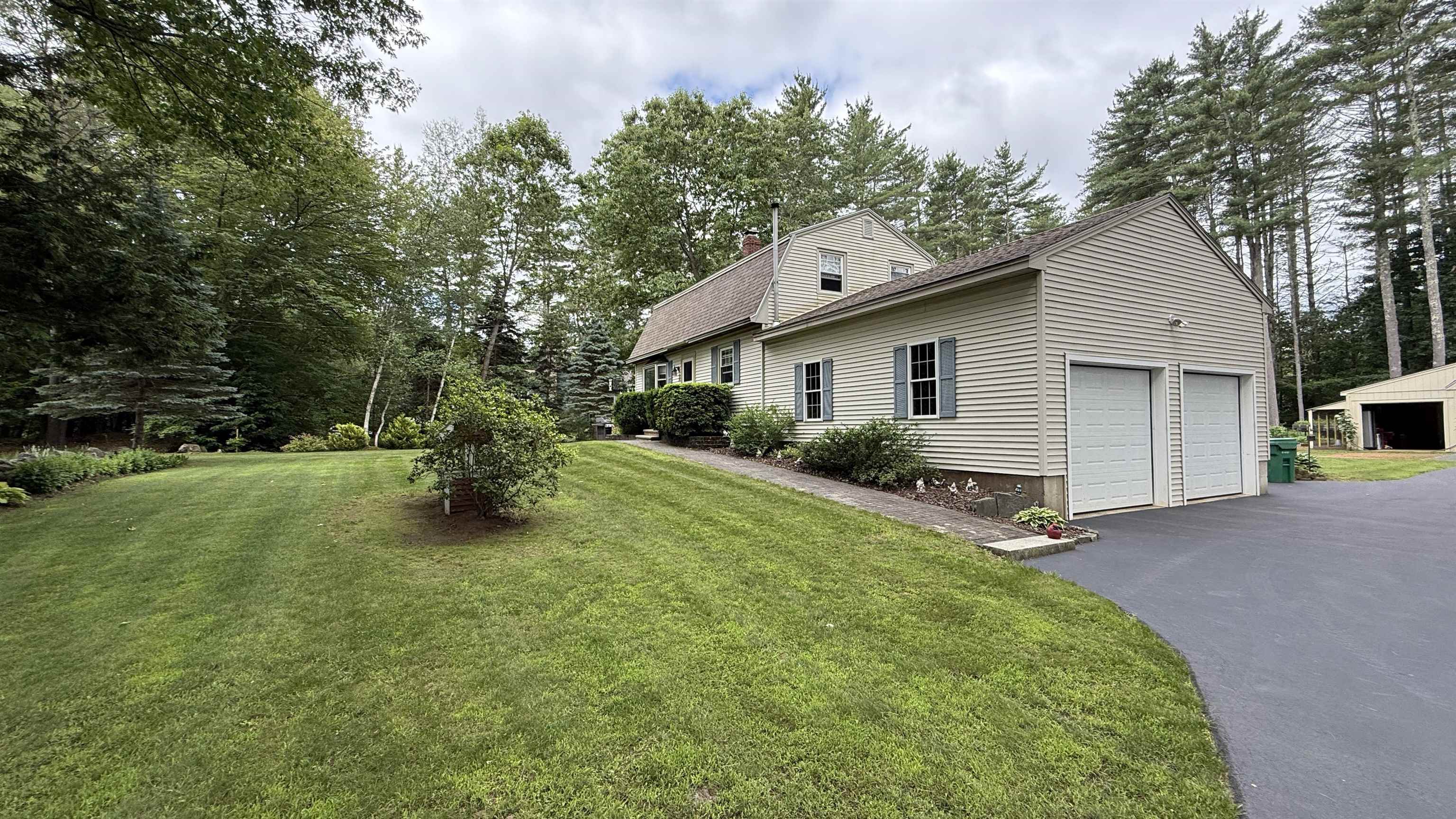 75 Leavitt Road