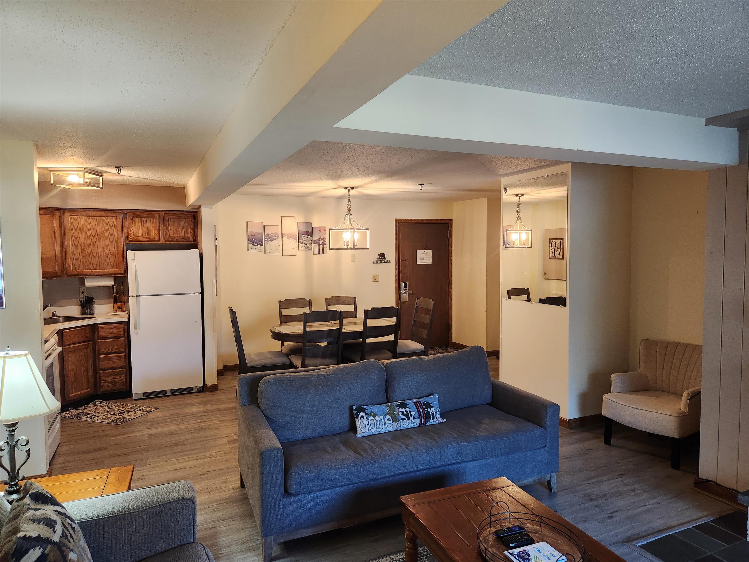 133 East Mountain Road 3B15