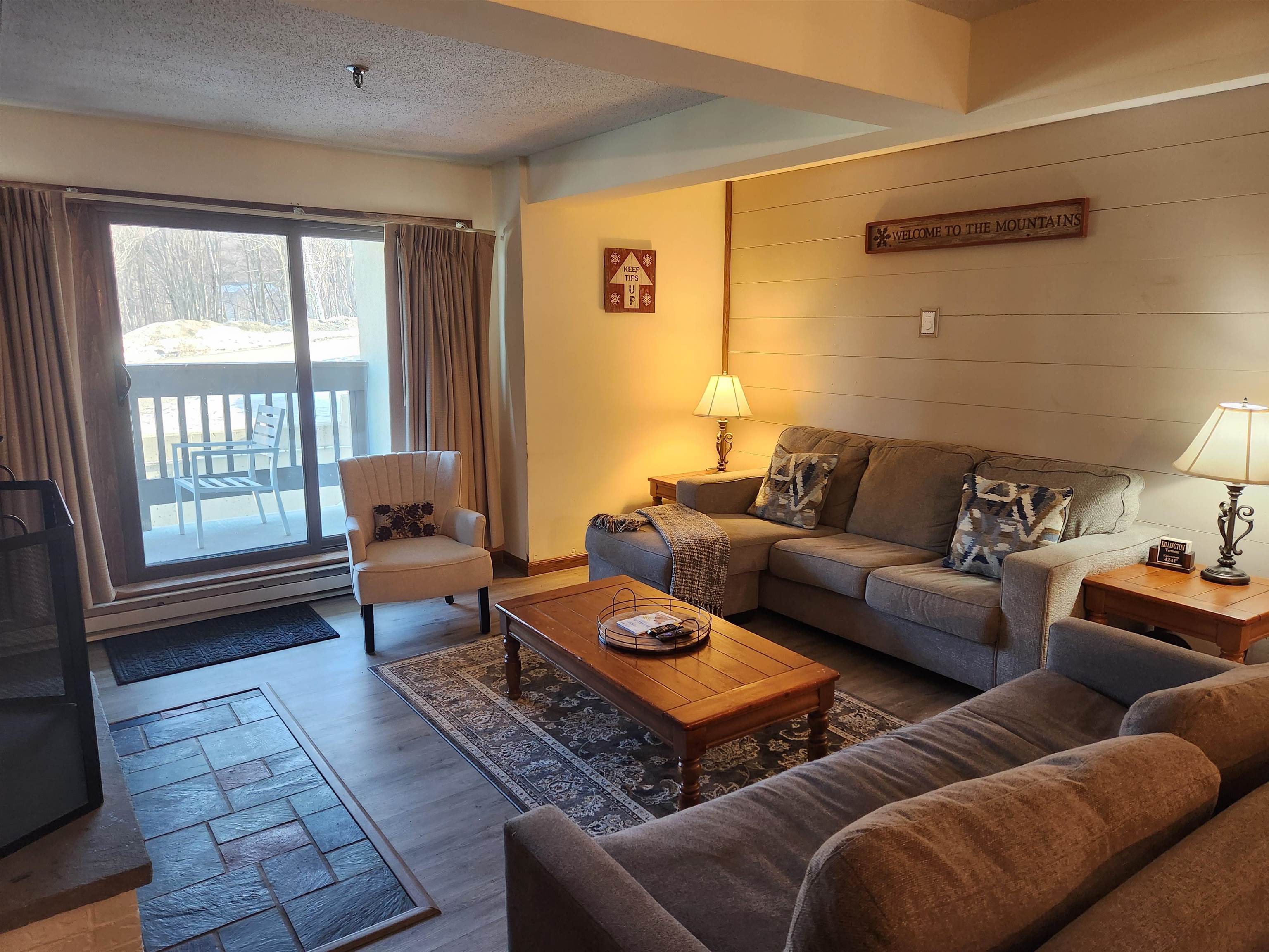 133 East Mountain Road 3B15
