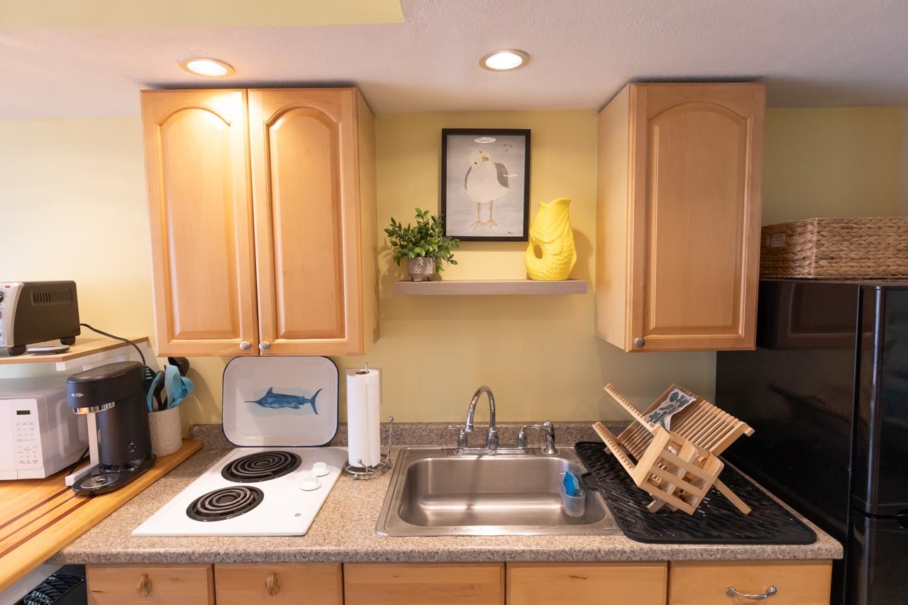 933 Ocean Boulevard 107