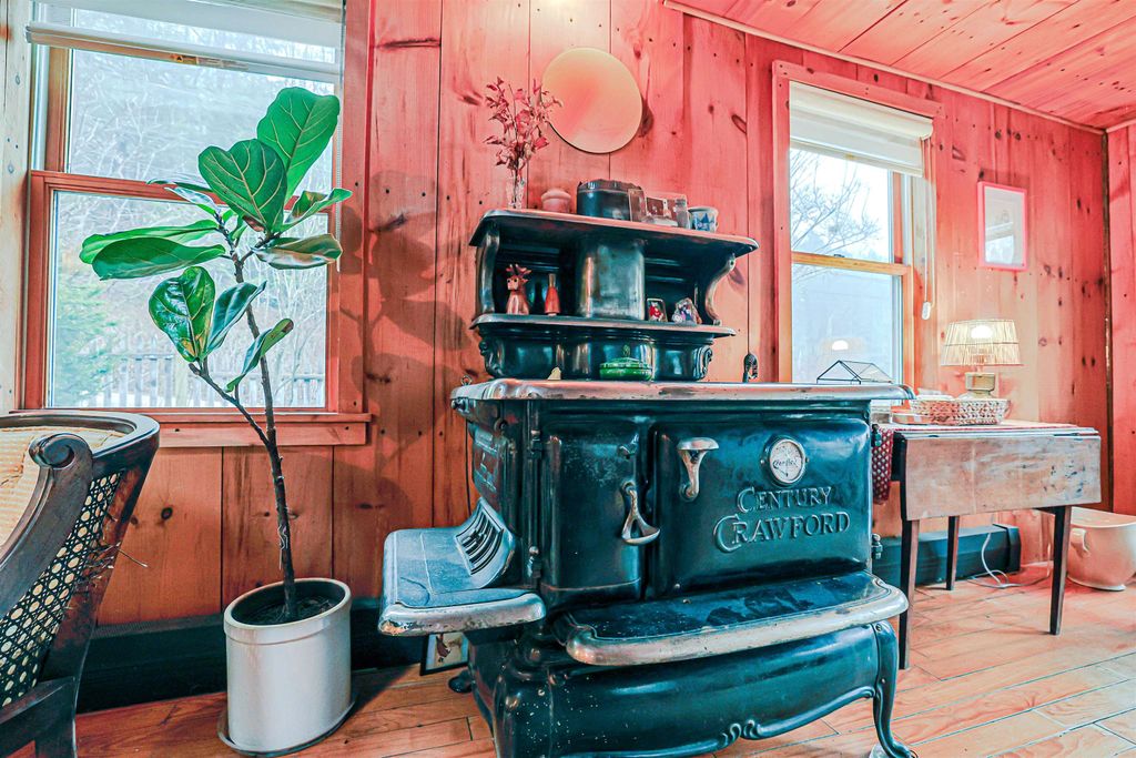 Photo of 60 Wilder Street, Peterborough, NH 03458 (MLS # 5082113)