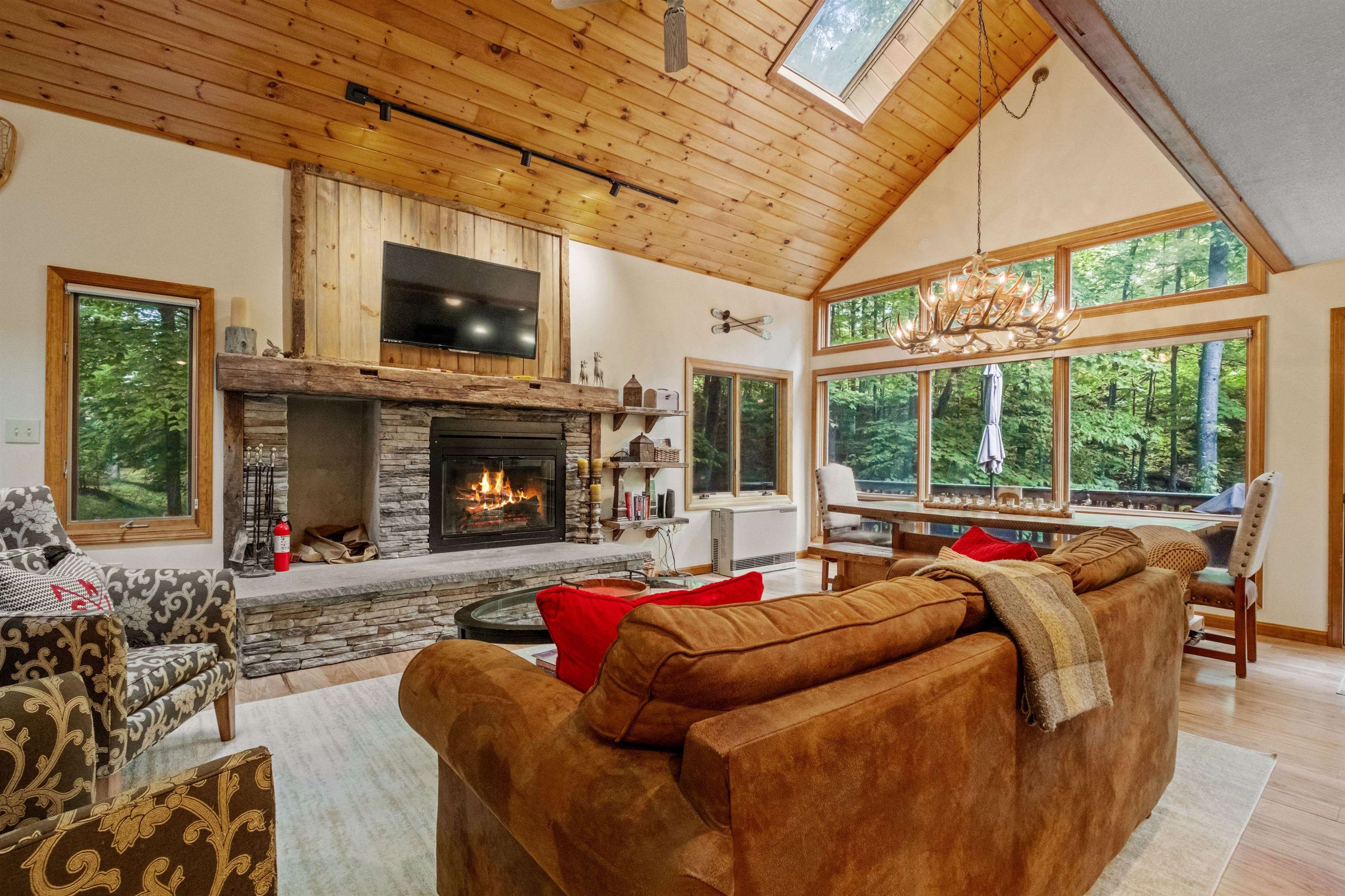 16 Riverfront Drive 293