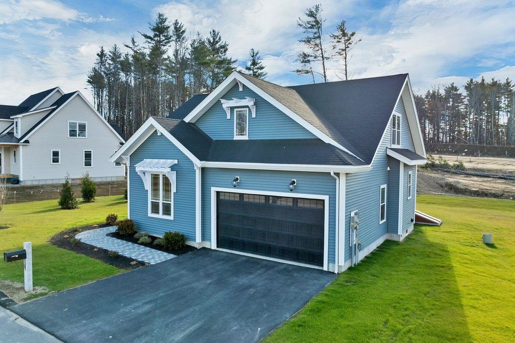 Photo of 51 Lady Walsingham Way #29, Laconia, NH 03246 (MLS # 5070416)