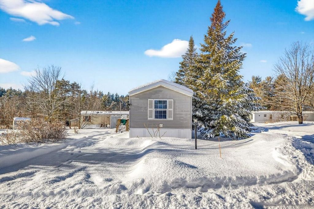 Photo of 7 PURITAN Lane, Ossipee, NH 03814 (MLS # 5073007)