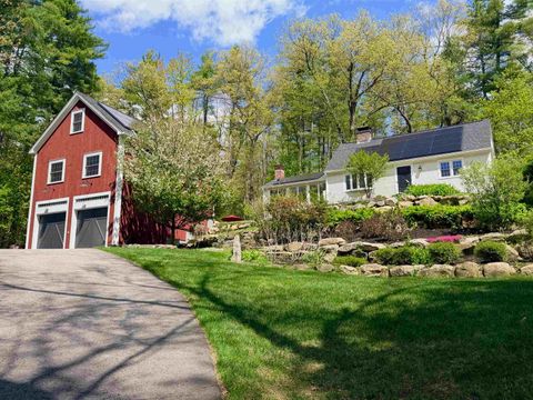 Photo of 5 N Meadow Road, Amherst, NH 03031 (MLS # 5089111)