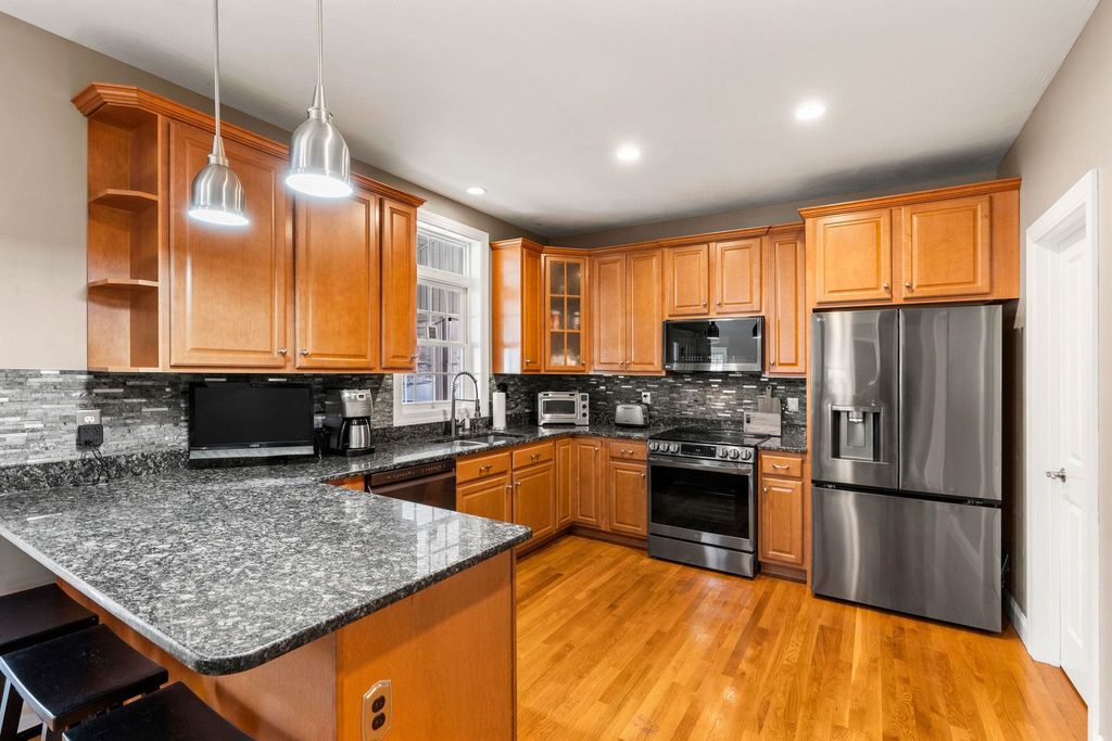 Photo of 30 Hunter Mill Way, Londonderry, NH 03053 (MLS # 5084810)