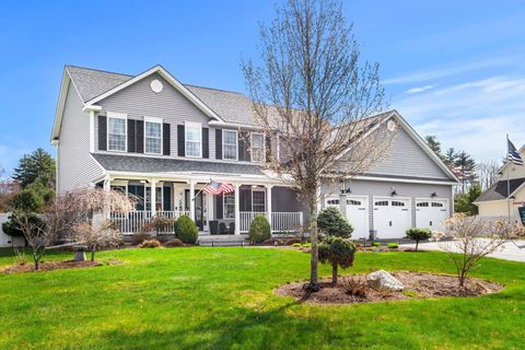 Photo of 30 Hunter Mill Way, Londonderry, NH 03053 (MLS # 5084810)