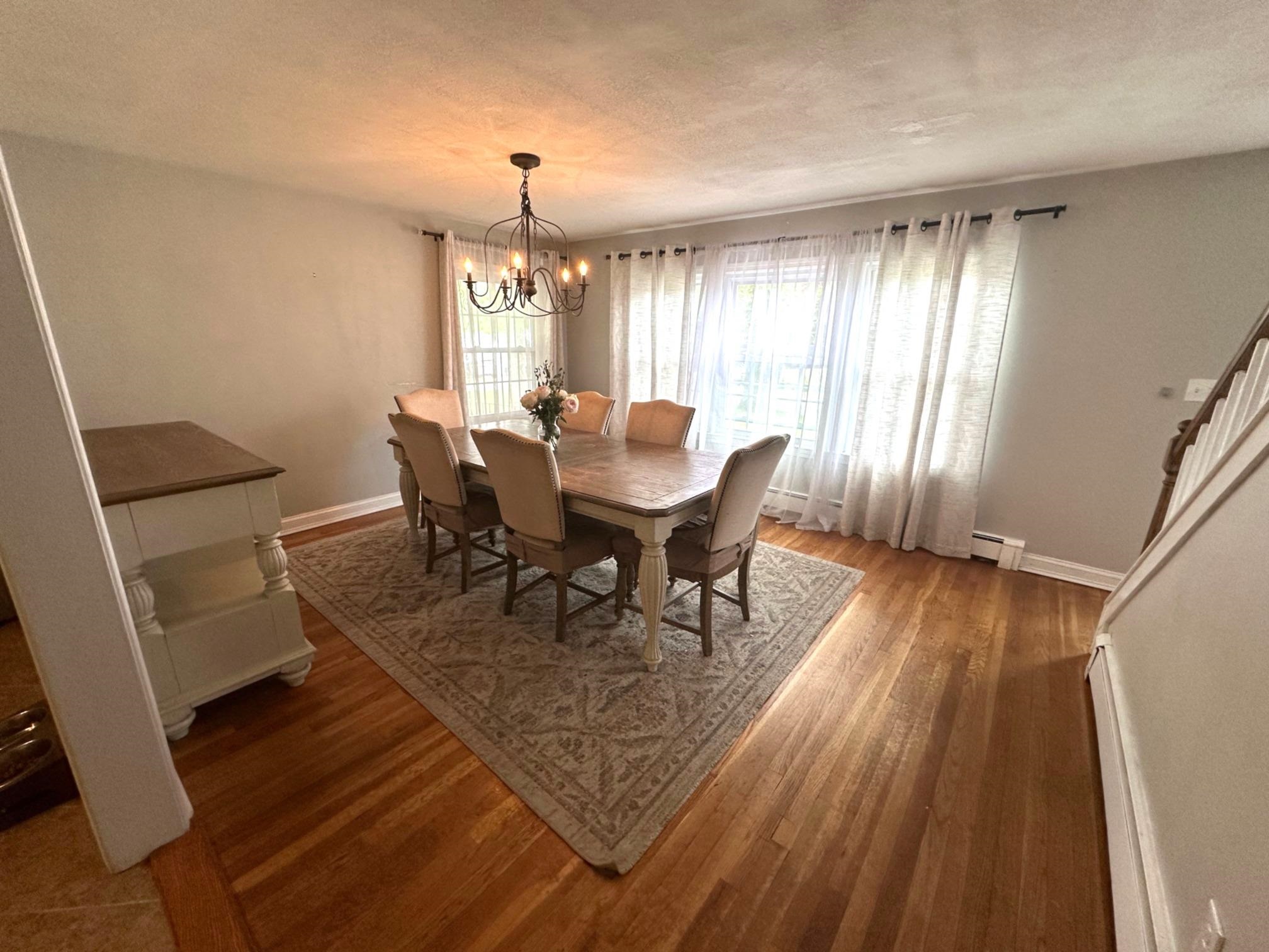 2 Inwood Circle