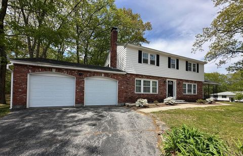 2 Inwood Circle Pelham NH 03076