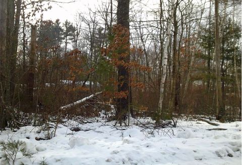 8 Mark Avenue Derry NH 03038