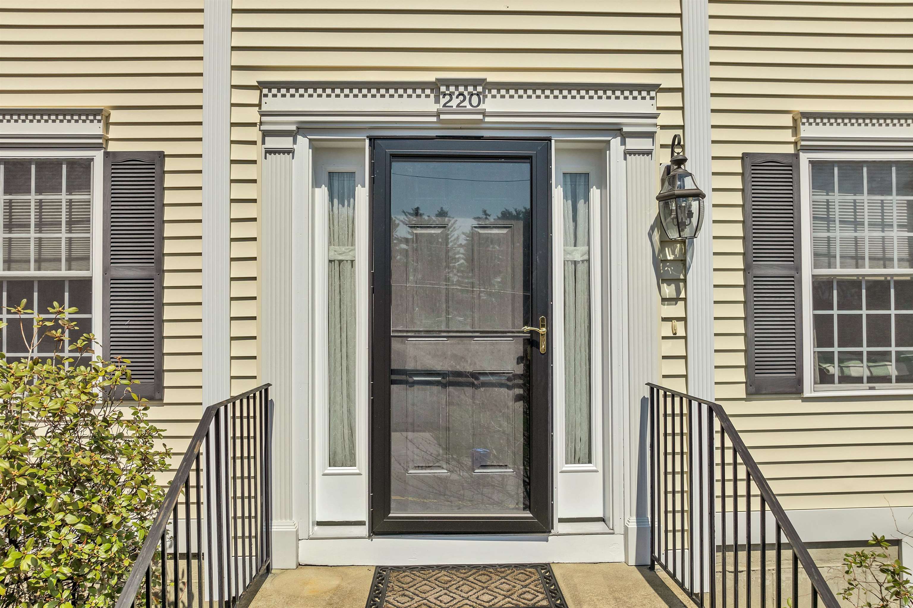 220 Arah Street