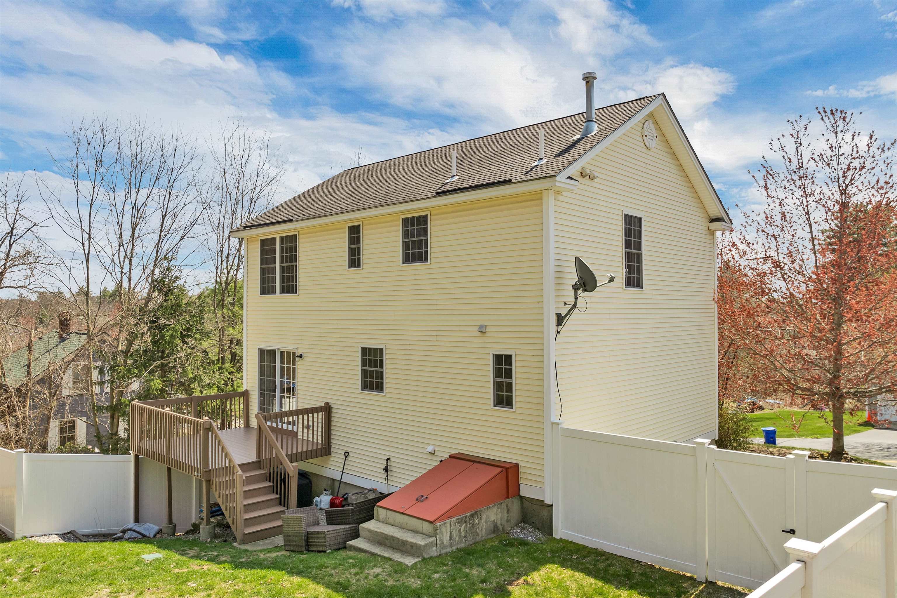 220 Arah Street
