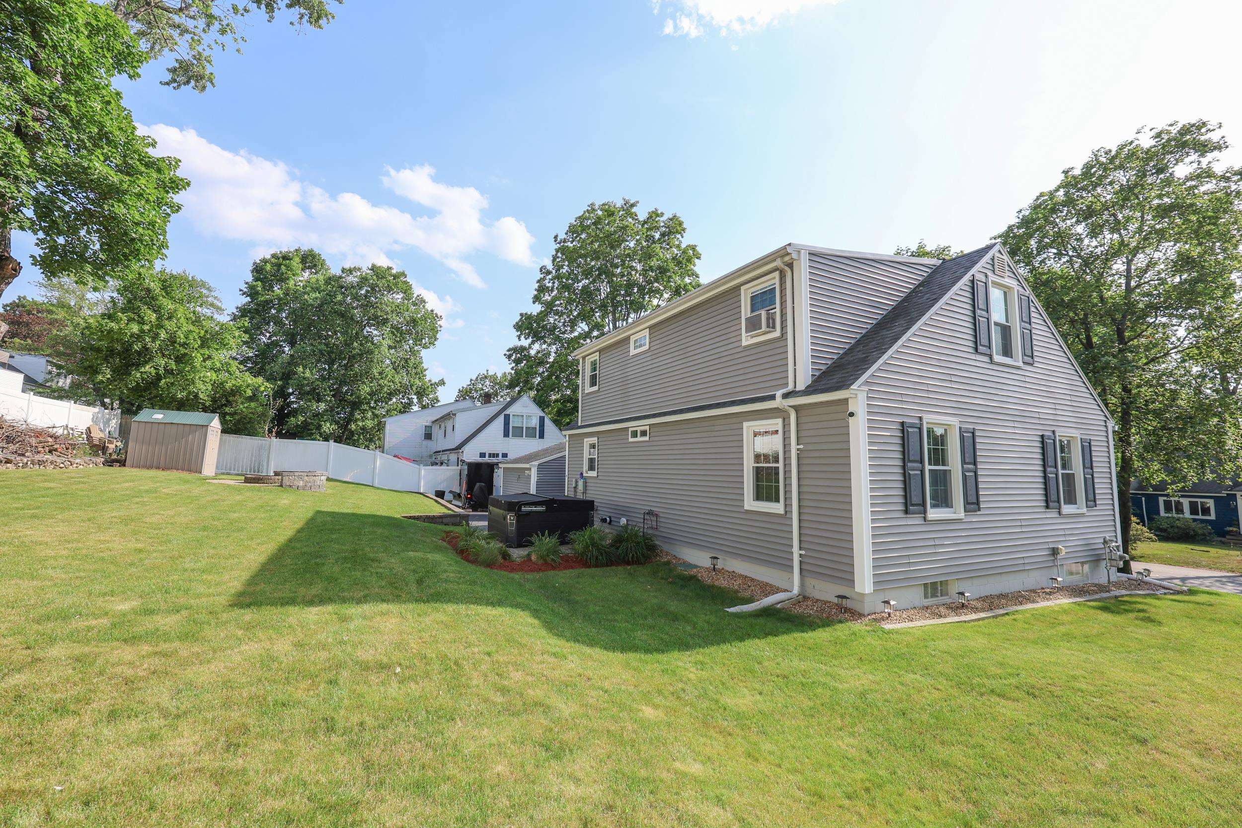 9 Meade Street