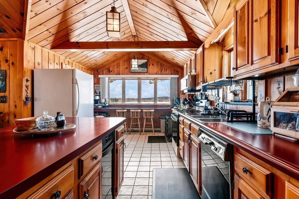 210 South Shore Road