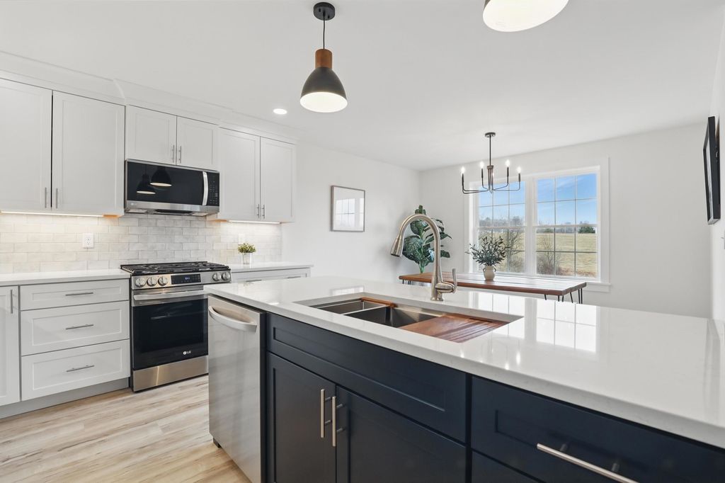 Photo of 11 Chestnut Circle, Northwood, NH 03261 (MLS # 4998627)