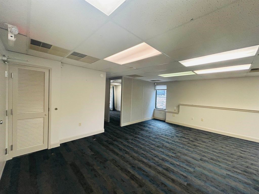 Photo of 2 Greenleaf Woods Drive #102, Portsmouth, NH 03801 (MLS # 5059104)