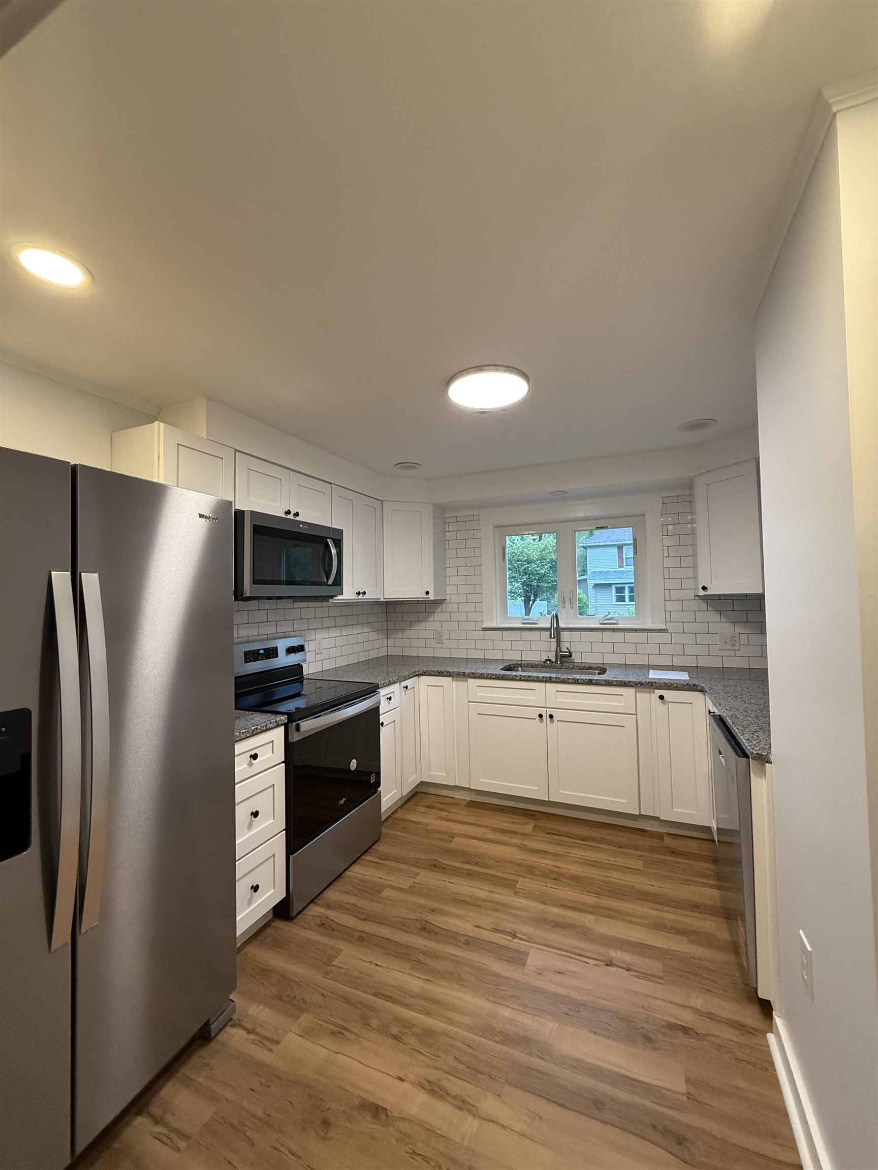 8 Wood Avenue