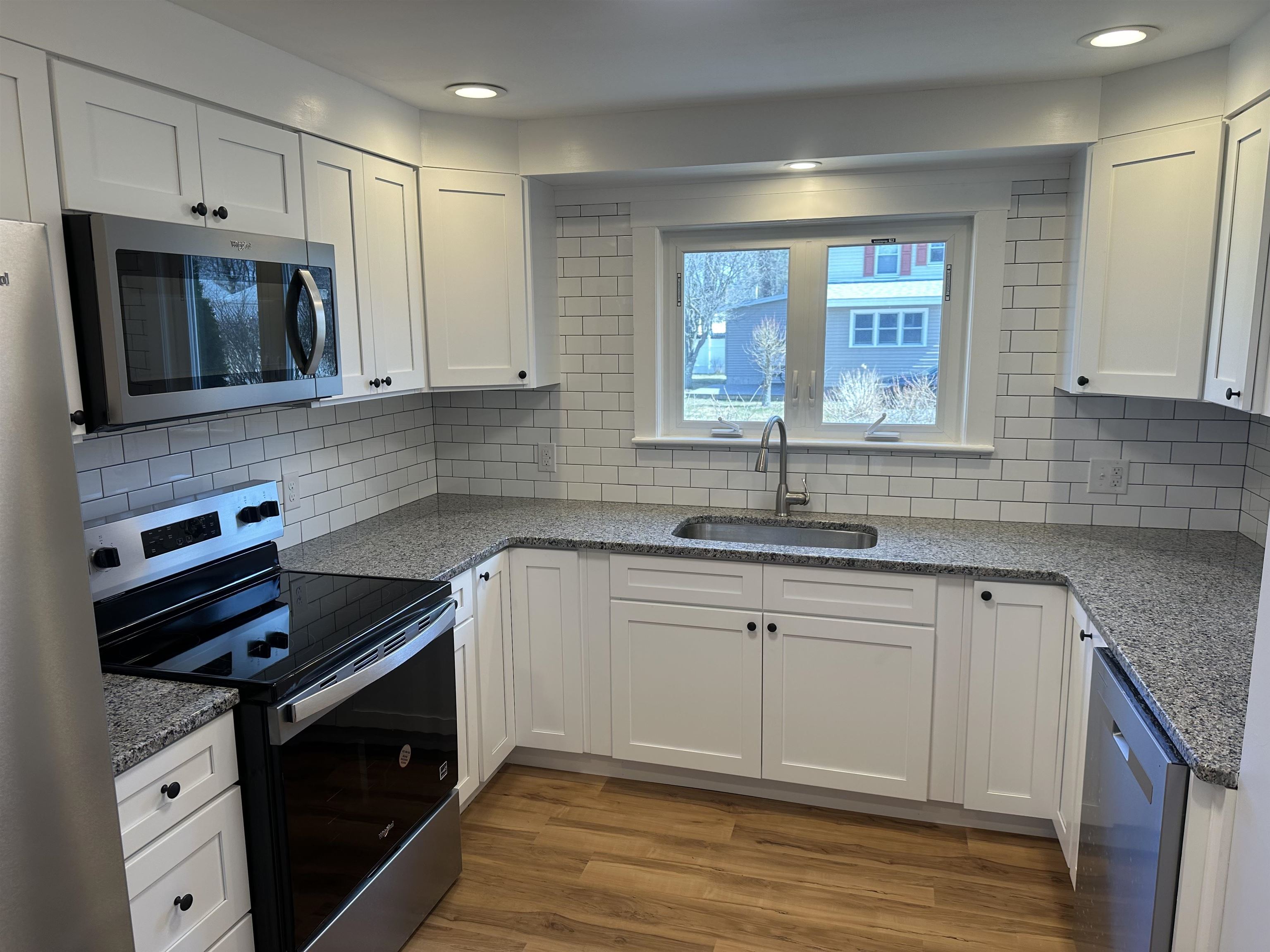 8 Wood Avenue