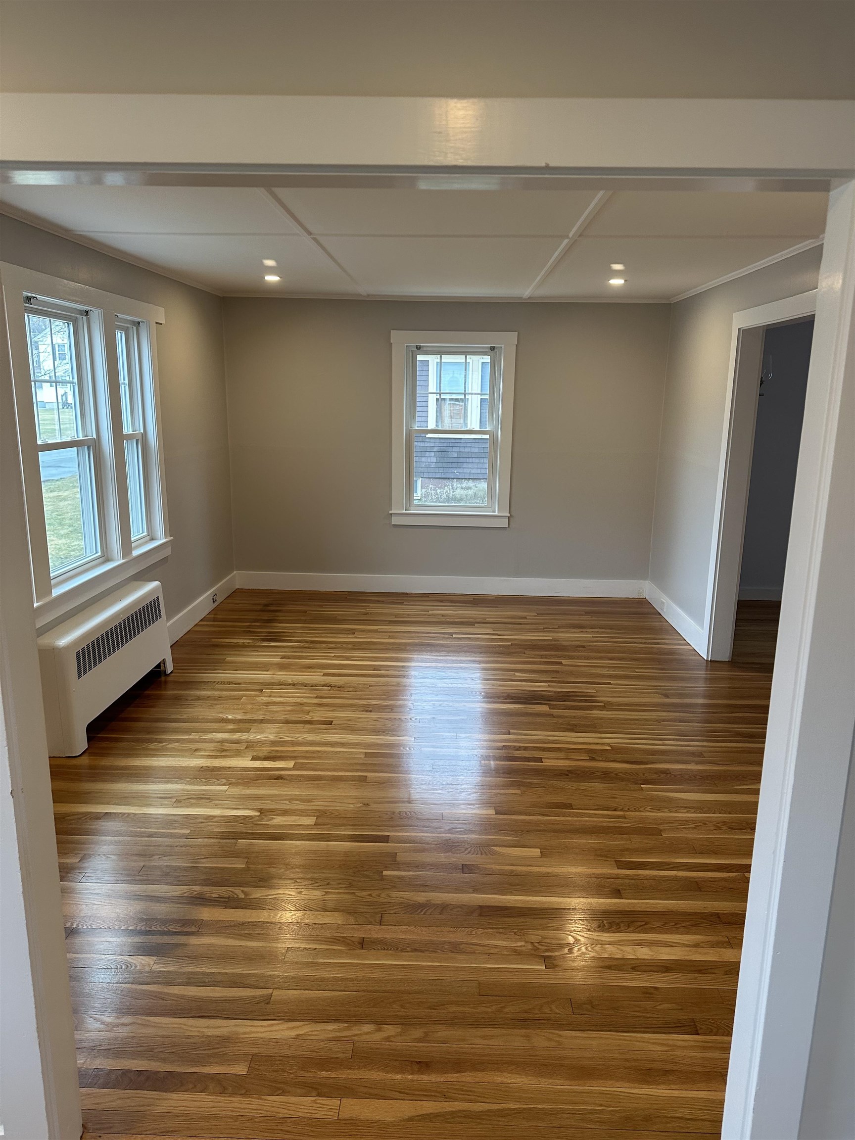 8 Wood Avenue