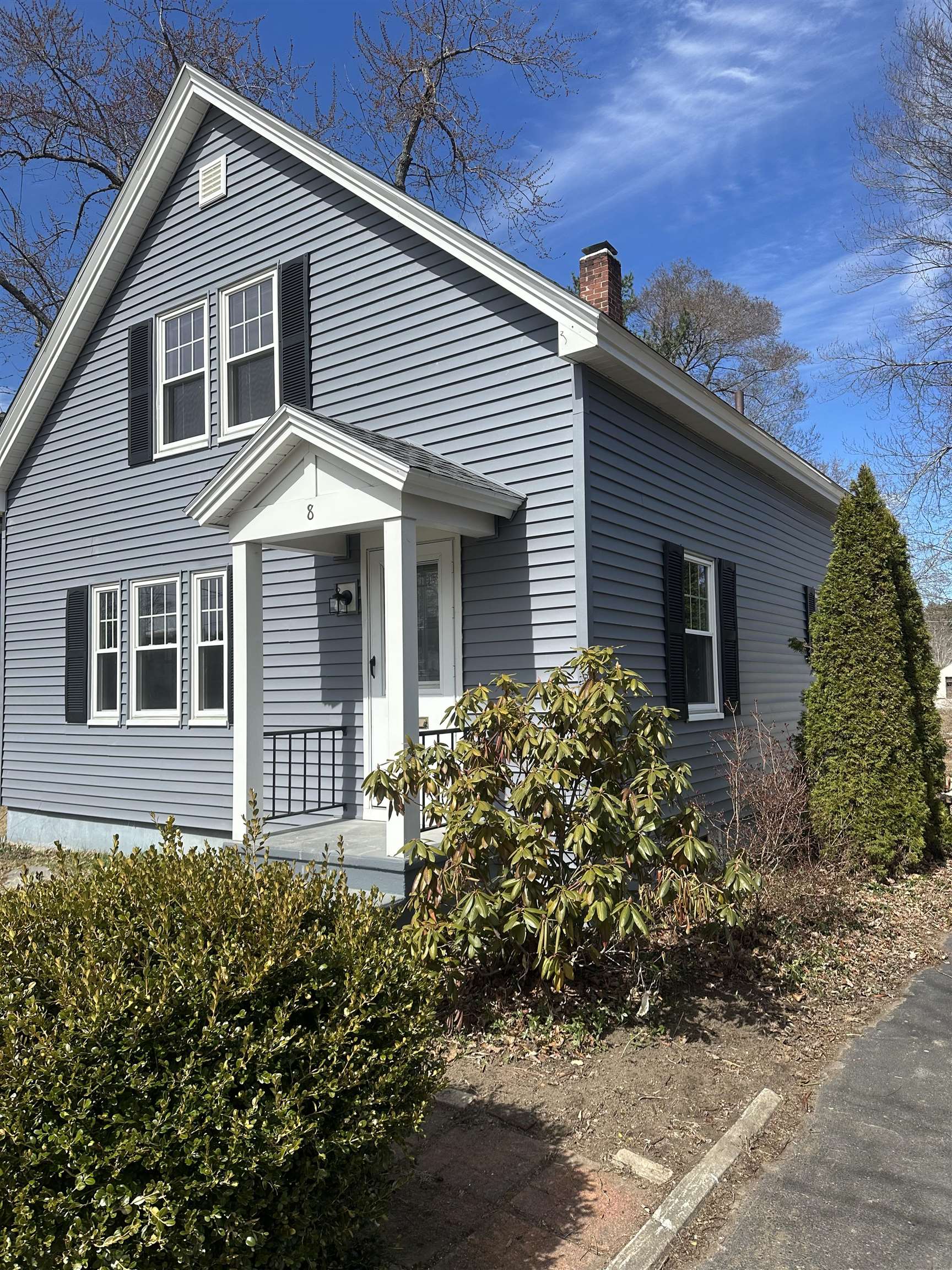 8 Wood Avenue