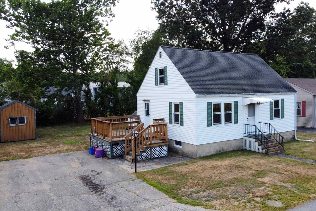 Photo of 21 Laurier Street, Somersworth, NH 03878 (MLS # 5056441)