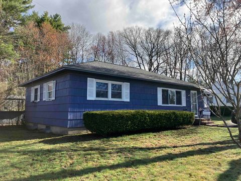Photo of 120 Purdue Street, Manchester, NH 03103 (MLS # 5084108)