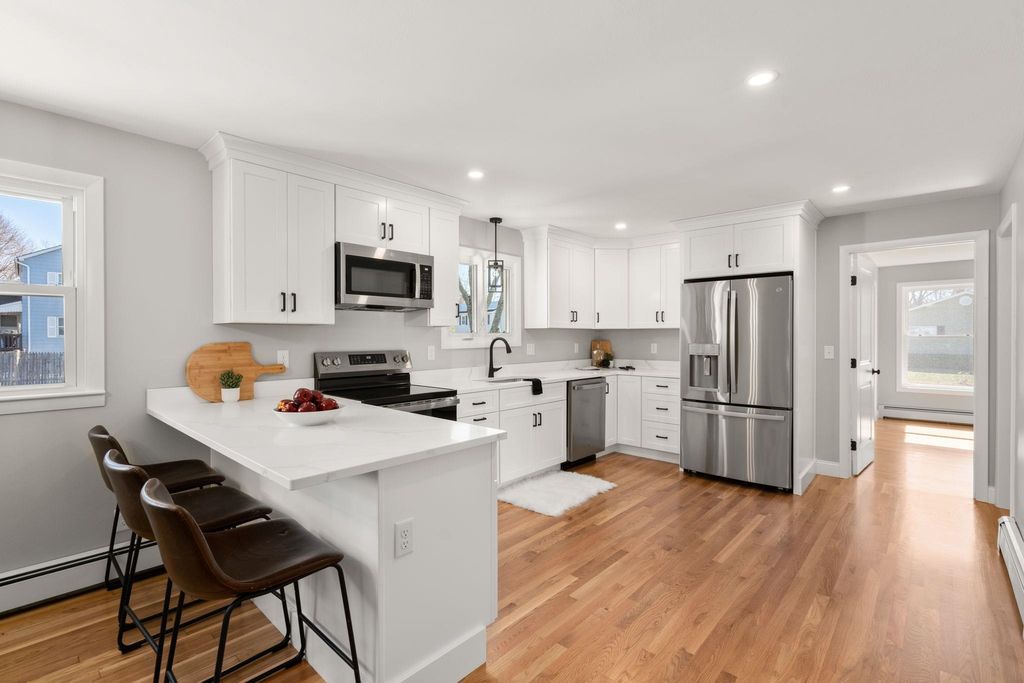 Photo of 3 Exeter Street, Derry, NH 03038 (MLS # 5082892)