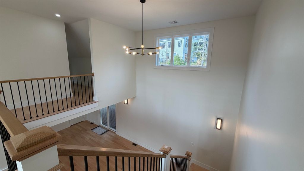 Photo of 55 Indian Rock Road, Bedford, NH 03110 (MLS # 5076377)