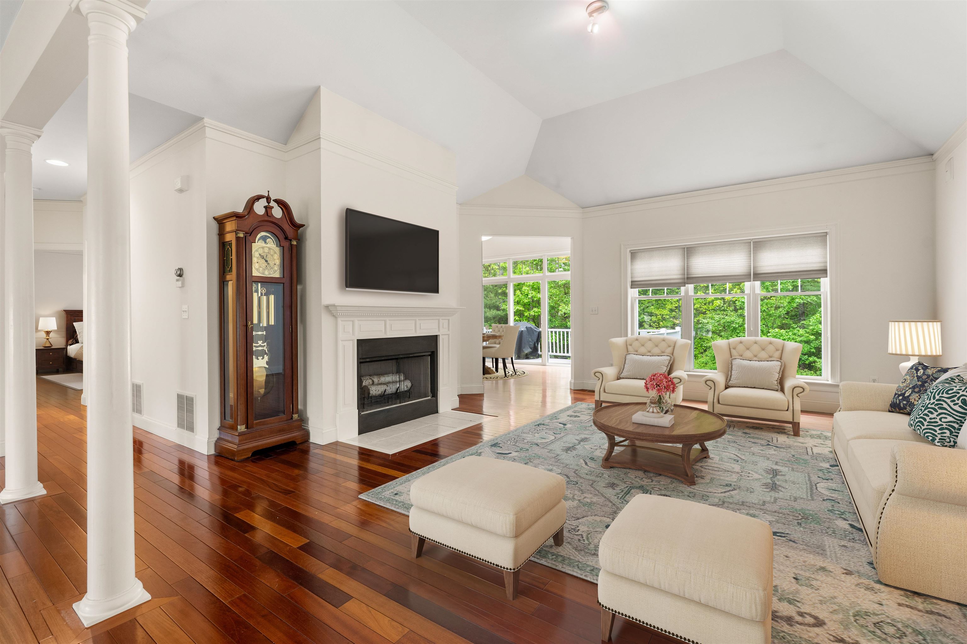 6 Cabot Lane