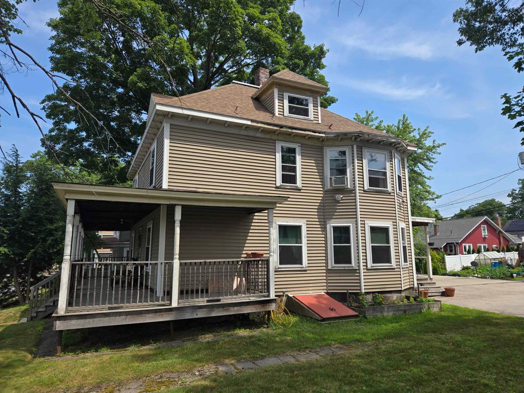 Photo of 841 Beech Street, Manchester, NH 03104 (MLS # 5051542)