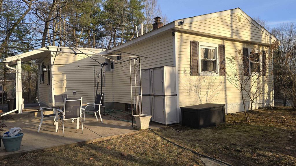 Photo of 19 West Stearns Avenue, Hooksett, NH 03106 (MLS # 5077856)