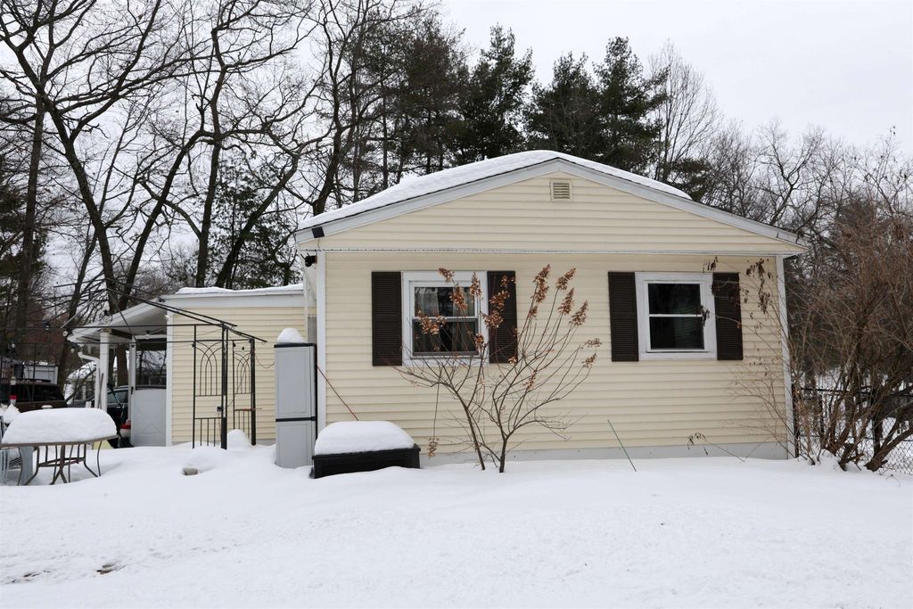 Photo of 19 West Stearns Avenue, Hooksett, NH 03106 (MLS # 5077856)