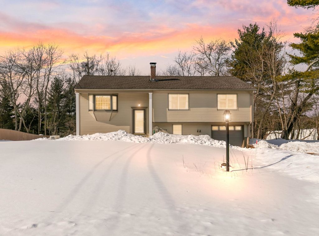 Photo of 320 Post Road, Greenland, NH 03840 (MLS # 5077712)