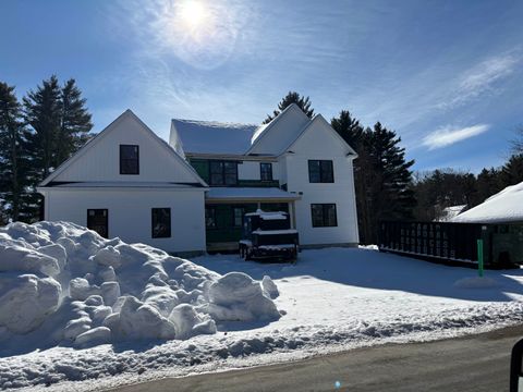 61 Whitford Street Manchester NH 03104