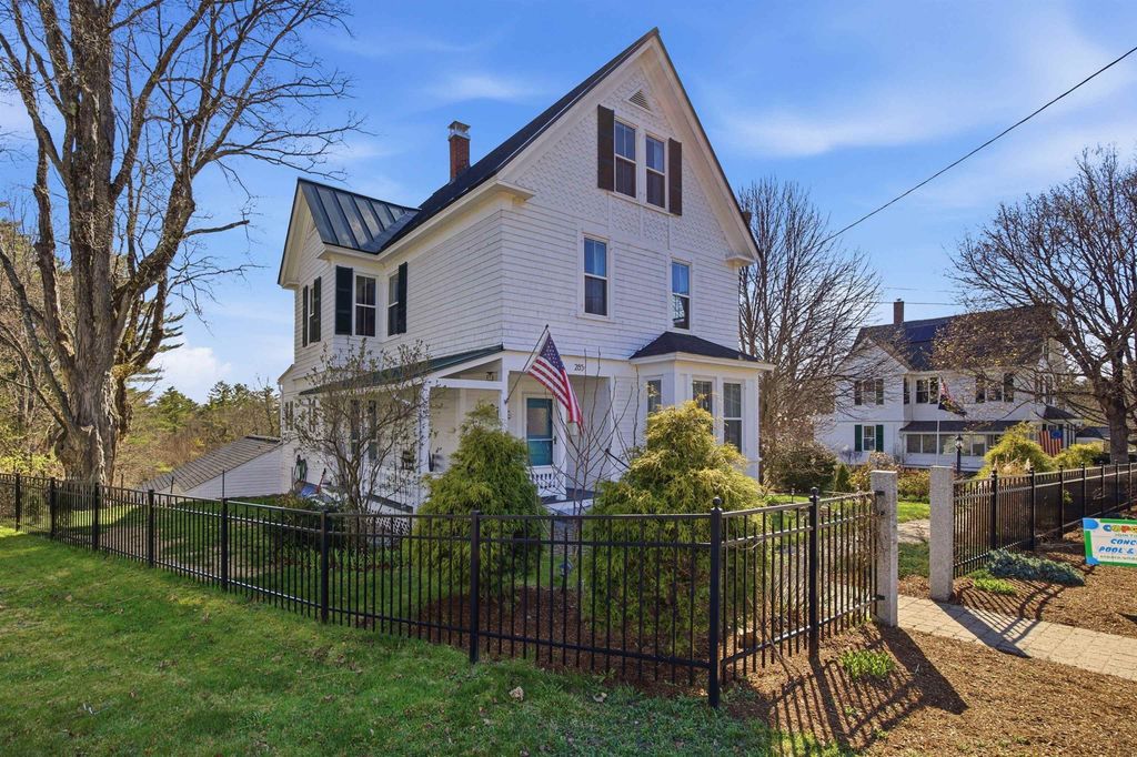 Photo of 285 Pleasant Street, Concord, NH 03301 (MLS # 5084931)