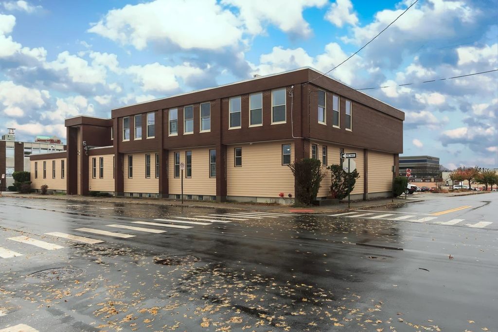 Photo of 540 Chestnut Street #10, Manchester, NH 03104 (MLS # 5054848)