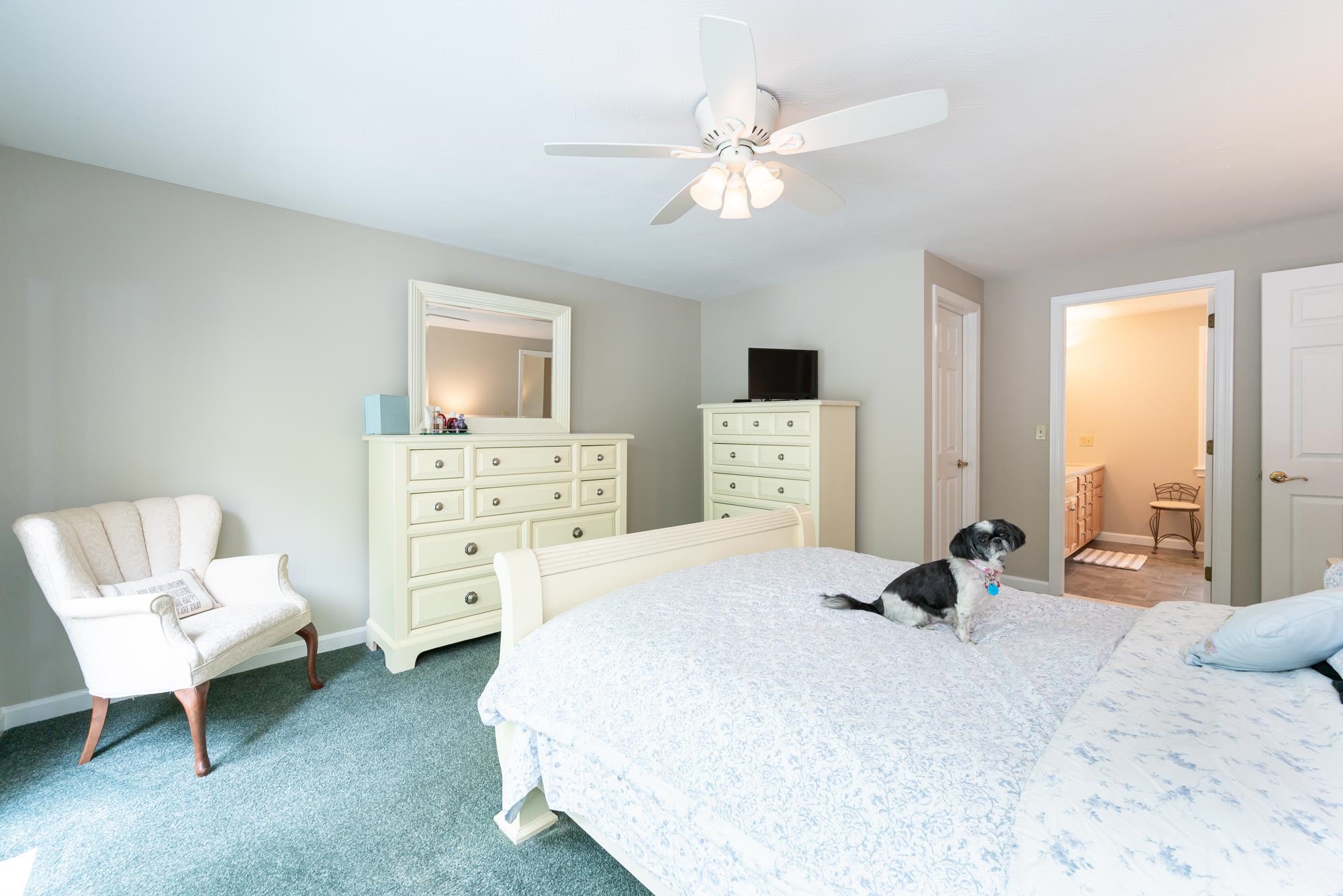 Nashua, New Hampshire 03063, United States, 3 Bedrooms Bedrooms, ,3 BathroomsBathrooms,Residential,Pending,140203