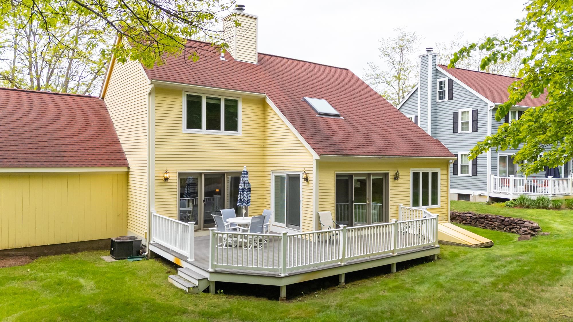 Nashua, New Hampshire 03063, United States, 3 Bedrooms Bedrooms, ,3 BathroomsBathrooms,Residential,Pending,140203