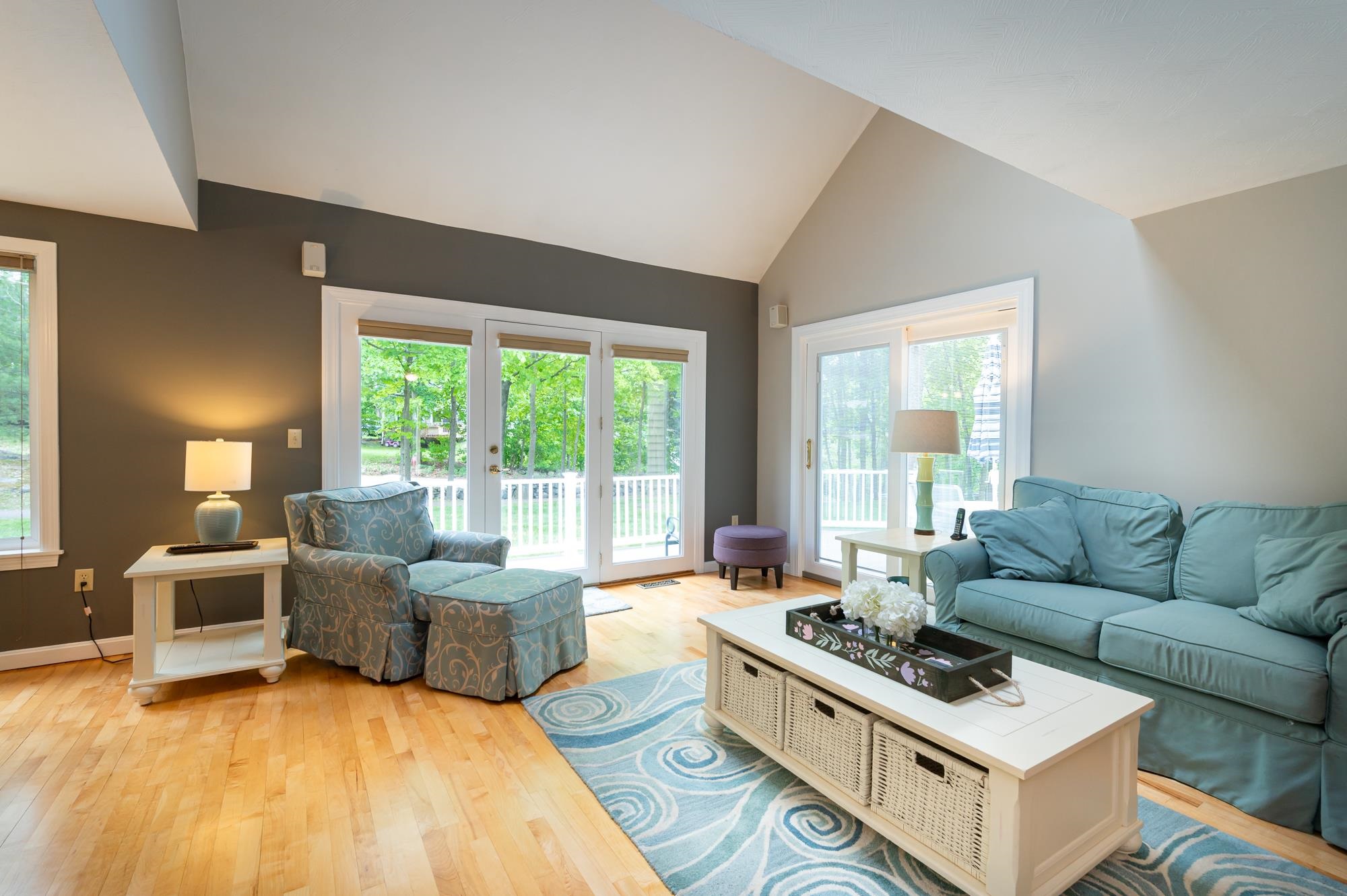 Nashua, New Hampshire 03063, United States, 3 Bedrooms Bedrooms, ,3 BathroomsBathrooms,Residential,Pending,140203